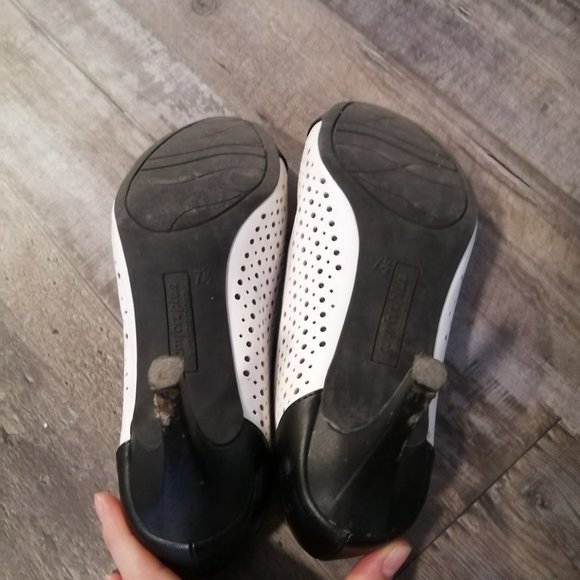 Predictions Black and White Shoes - Picture 2 of 5